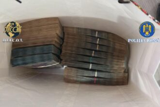 11 persoane retinute intr un dosar de trafic de persoane proxenetism si spalare de bani alte patru sunt sub control judiciar 69a16d2b95a60