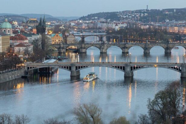 5 motive pentru care ar trebui sa vizitezi praga 6995f4768a213