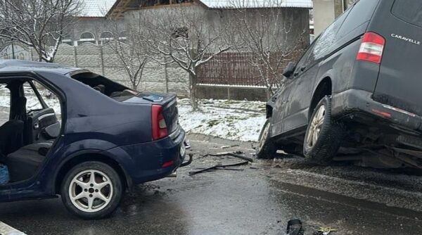 accident grav in olt o femeie a murit si alte patru persoane transportate la spital foto 698f03d498078