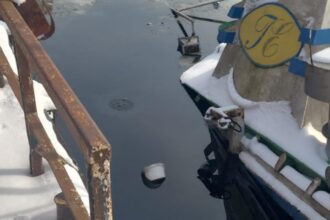 alerta de poluare cu petrol pe dunare dupa ce un impingator s a scufundat ce spun reprezentantii de la apele romane fotovideo 69834761f1a73