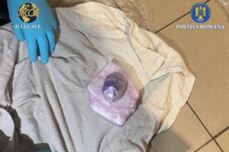 cocaina adusa din spania pentru cluburile din bucuresti confiscata de diicot patru suspecti prinsi in flagrant 698decfcd046c