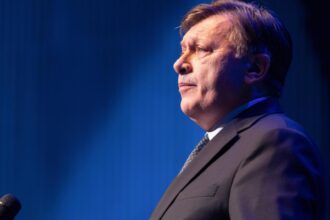crin antonescu bolojan este in siajul gruparilor sorosiste pentru a scapa de el trebuie proteste in strada 699ed89262a49