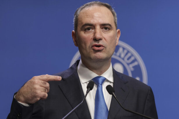 cum explica nazare datoria publica de peste 60 din pib a romaniei nu e nicio criza statul a cheltuit mai mult decat a incasat 69954cfd9fb10