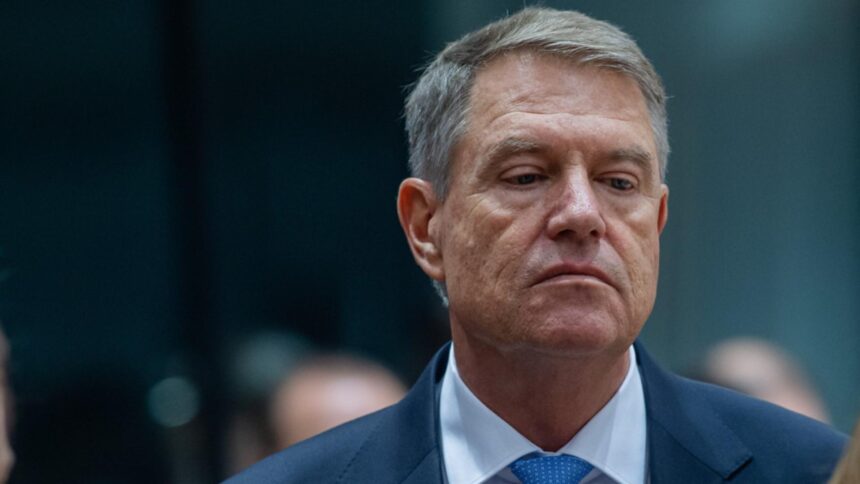 cum se lauda klaus iohannis cu programul romania educata sfidare uriasa fata de profesorii din tara ce le promitea fostul presedinte 699ed61c891d5