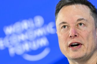 elon musk schimba directia renunta la marte si muta ambitiile de colonizare pe luna 698c0ef7e1e58