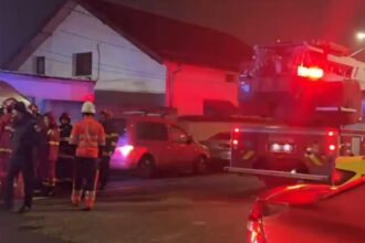 explozie intr un bloc din chitila 40 de persoane evacuate doua victime cu arsuri foto 6986df543d4f3