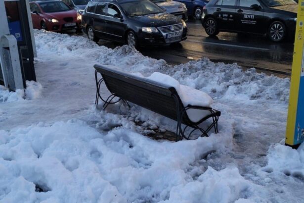 in loc sa vina cu solutii primaria generala s a apucat sa dea amenzi primariilor de sector pentru modul in care au gestionat deszapezirea 69981d98197d0