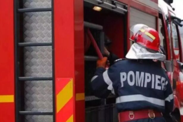 incendiu de proportii la o brutarie in judetul harghita peste 400 metri de acoperis s a facut scrum 699d48c1bcff7