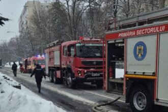 incendiu la un apartament din capitala un barbat de 60 de ani transportat la spital 6999b0c9ec379