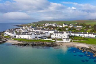 jobul de vis pe insula whisky ului salariu de 32 000 lire sterline natura salbatica si o oferta rara pe care multi o vaneaza 69a0c2362f5fa