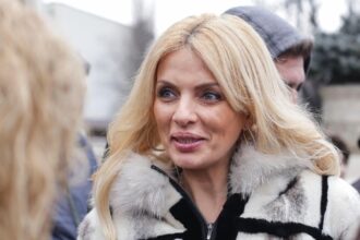 laura vicol a depus o plangere la diicot impotriva lui sebastian ghita dupa ce luni a depus aceleasi documente la dna 6981b3055e706