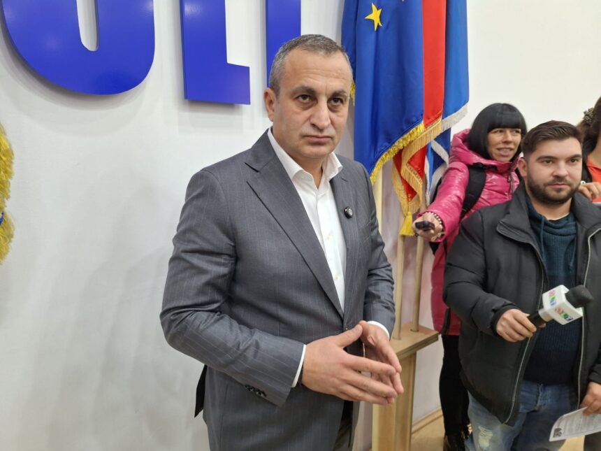 marius oprescu il acuza pe premierul ilie bolojan de indiferenta sociala si cere masuri urgente pentru vulnerabili 698493ed1a3c6