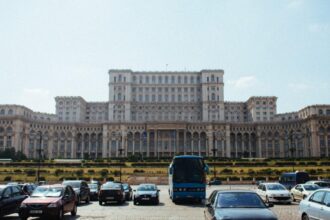 parlamentul romaniei va fi iluminat in culorile ucrainei la patru ani de la invazia rusa 699c1d59d7541