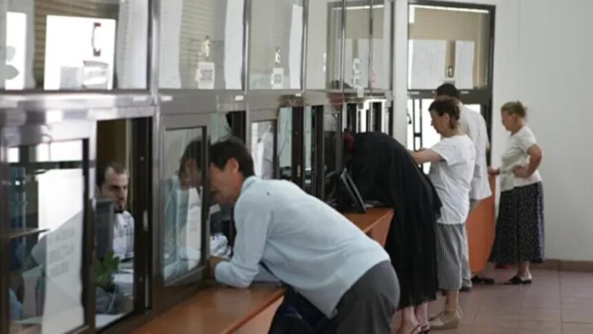 sindicatele din administratie avertizeaza guvernul greva in peste 1500 de primarii administratia rurala refuza sa mai fie periferia statului 698ad27695d36