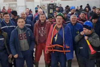 situatie exploziva la complexul energetic oltenia minerii de la carierele care apartin de ceo in greva video 698ed2b2b6481