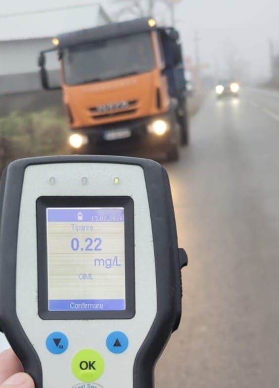 sofer depistat baut la volanul unui ansamblu de vehicule in timpul controalelor truck bus din olt 69943162345d4