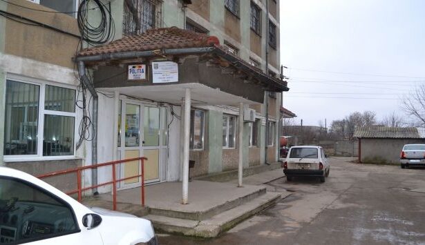 un barbat in varsta de 69 de ani cu cetatenie romana si americana mort in sediul politiei corabia 69809fa971604