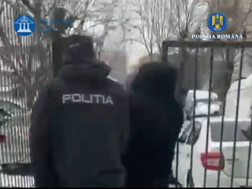 video tanar retinut dupa ce a furat 10 000 de euro si bijuterii dintr o locuinta din slatina 698306c823a29