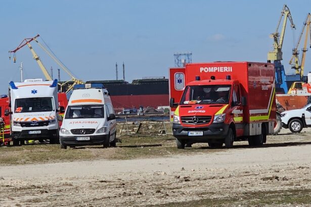 accident naval grav in portul midia un marinar a murit iar alti patru sunt cautati de scafandri 69ba7af860bd4