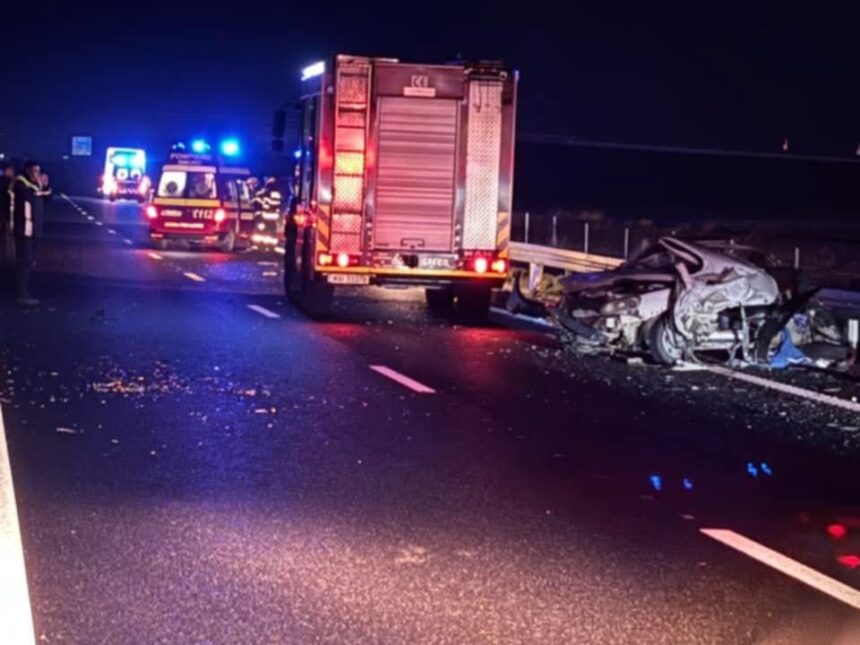 accident pe dex12 la albota un autoturism acrosat de un autocar 69c0cc27d3b06