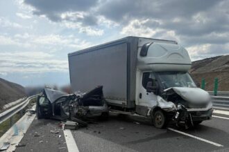 accident pe drumul expres dupa nodul rutier de la negreni traficul deviat pe dn 65 69bd3d9ea7a9d