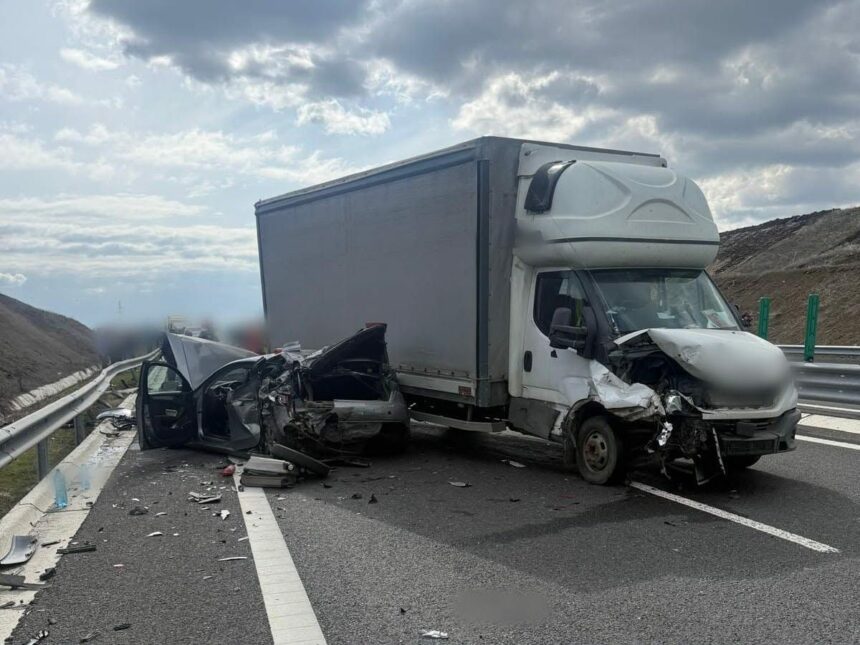 accident pe drumul expres dupa nodul rutier de la negreni traficul deviat pe dn 65 69bd3d9ea7a9d