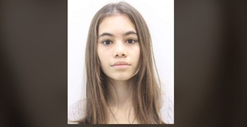 adolescenta din gradinile data disparuta de mama sa 69ba50ad65b97