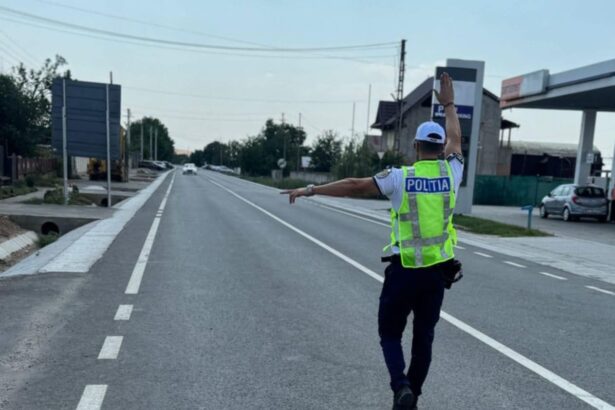 amenzi de peste 140 000 de lei si 29 de permise retinute in olt sofer baut si altul fara permis prinsi de politisti 69b7c65ef00cc