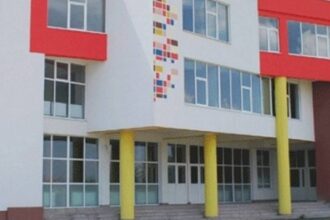 expozitie de pictura dedicata zilei internationale a femeii la palatul copiilor slatina 69a930b8c0680