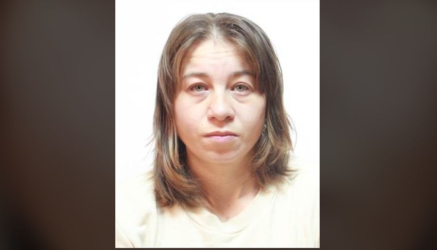 femeie disparuta din valeni cautata de politisti a plecat de acasa impreuna cu fiul de 4 ani 69b9064c13198