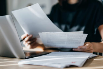 guvernul introduce reguli noi pentru cesionarea firmelor transferurile vor fi monitorizate de anaf pentru a preveni fuga de datorii 69aac76816135