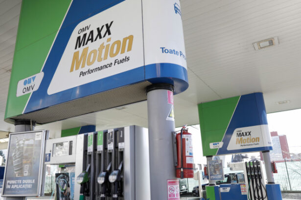 nicusor dan si premierul ilie bolojan se intalnesc astazi cu o delegatie a omv petrom 69b7c53329a94