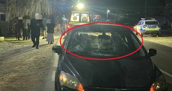 pieton lovit de masina in timp ce se deplasa pe sosea din pacate victima a decedat foto 69b9b61eade16