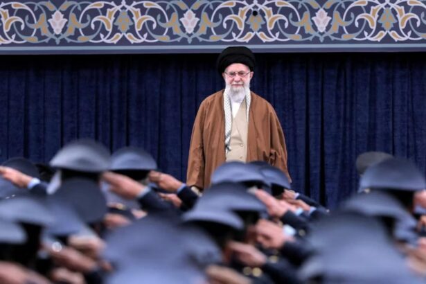 razboi in orientul mijlociu moarte americii moarte israelului mii de oameni plang moartea lui ali khamenei live text video 69a3d9466f711