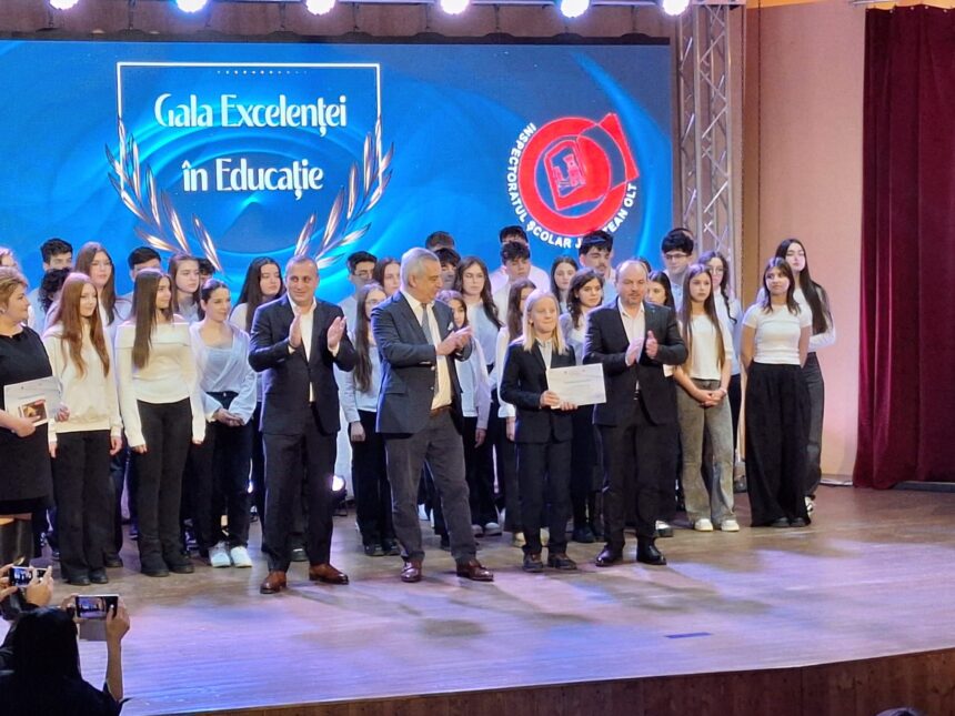sarbatoarea performantei la slatina sute de olimpici si profesori premiati de cj olt la gala excelentei in educatie 69a853213b651