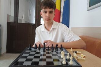 scoala 8e29482calin ionescu campion la sah 69c1204292165