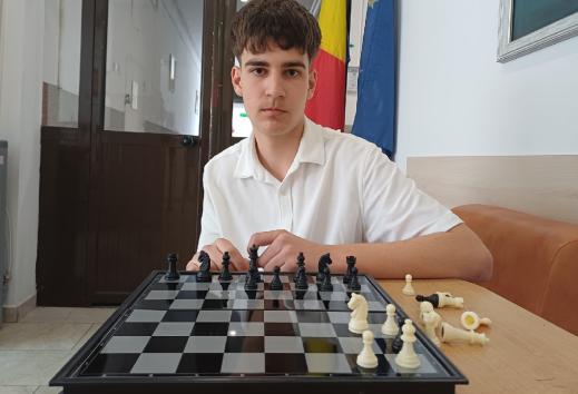 scoala 8e29482calin ionescu campion la sah 69c1204292165