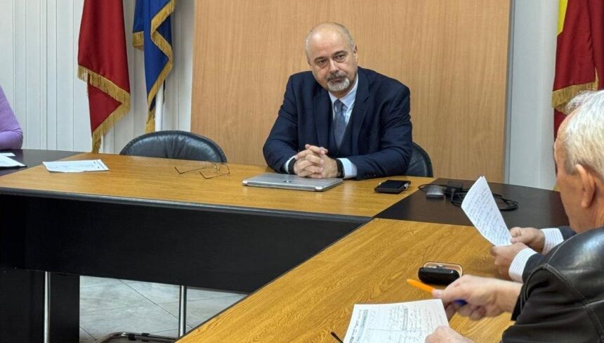 slatina sub asediul neputintei prefectul emil albota cere socoteala pentru intarzierea expertizei de pe gradiste 69bbb7cf91454