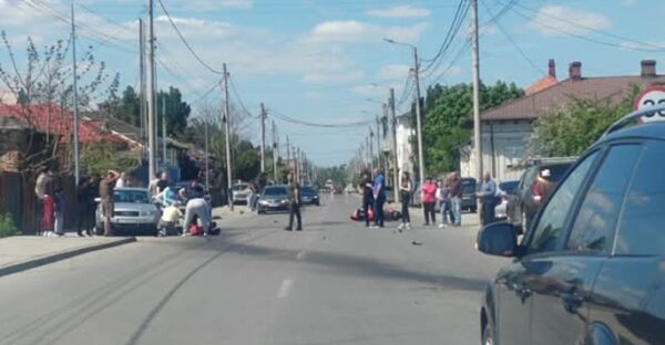 accident in slatina motociclist ranit dupa impactul cu o masina proiectat in alte doua autoturisme foto 69ef9235198f0