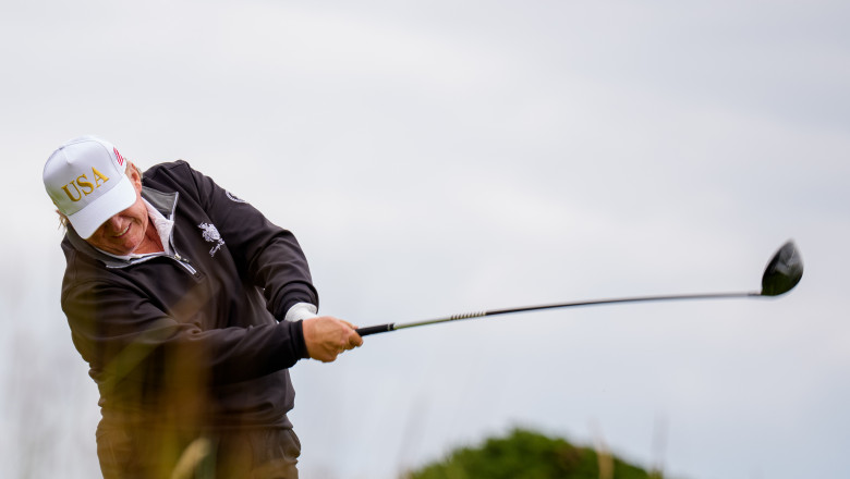 analiza daca ramanea pe terenul de golf acum ne ar fi fost mai bine un an de cand trump a zguduit economia lumii cu taxele sale vamale 69d24b24ab3a8