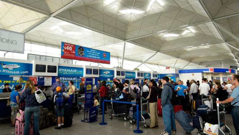 compania aeriana ryanair anunta ca va inchide ghiseele de check in cu 20 de minute mai devreme care este motivul 69e922bb8aa58