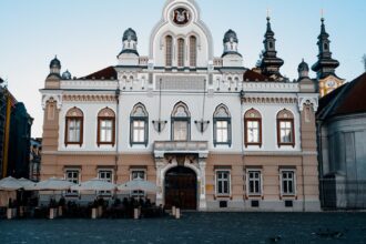 dinolt 1776280835018