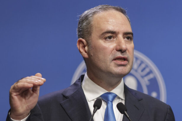 exclusiv ministrul finantelor avertizeaza asupra costurilor unei crize politice nu e prea tarziu nici acum sa evitam acest scenariu 69e5de012e279