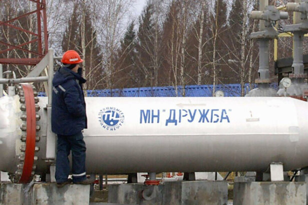 fluxul de petrol rusesc spre ungaria prin conducta drujba ar putea fi pornit saptamana viitoare anunta peter magyar 69e2762765ef3