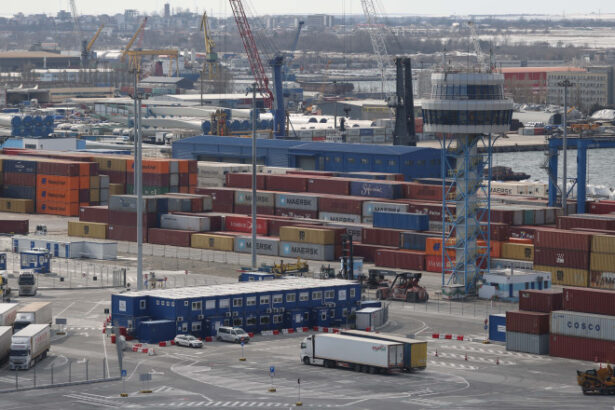 guvernul a aprobat suplimentarea bugetului ministerului transporturilor cu 2816 milioane de lei pentru ce vor fi folositi banii 69d7b8ec1e558