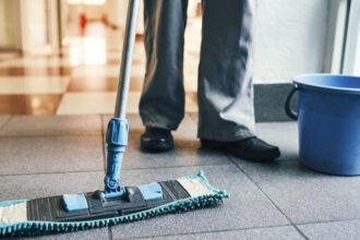 ministerul economiei scoate la licitatie un contract de 15 milioane de lei pentru curatenie cand se depun ofertele 69dbb6c4a7d0b