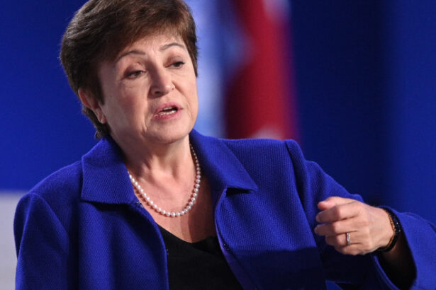 video sefa fmi avertizeaza crizele suprapuse risca sa mentina ridicat pretul energiei kristalina georgieva petrolul scump si in 2027 69dfd57d02d26