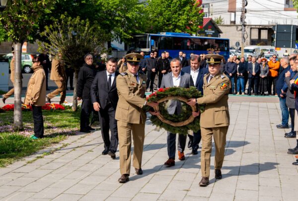 ziua veteranilor marcata la slatina prin ceremonii si momente de recunostinta foto 69f33ce6a5618