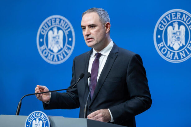 exista ingrijorari nazare despre discutiile cu fitch in contextul crizei politice romania trebuie sa evite orice derapaj bugetar 69fb354061e14